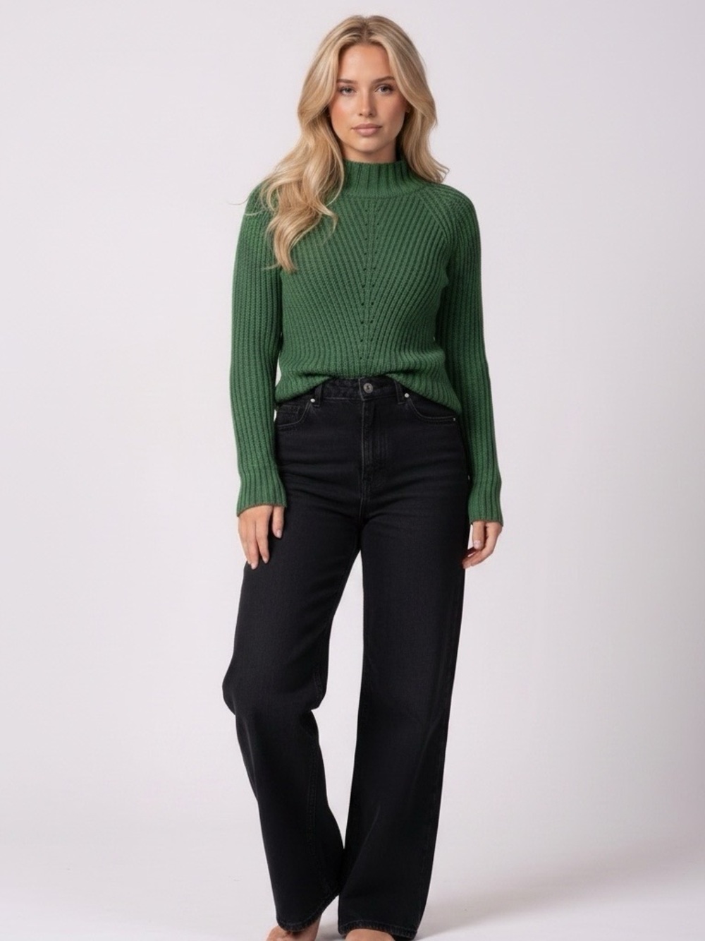 Women's Ribbed Mock Neck Sweater in Forest Green